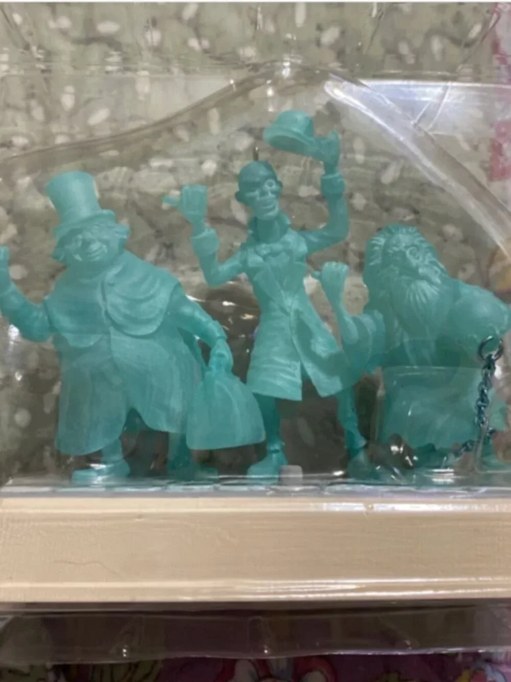 Hallmark KeepSake The HitchHiking Ghost Christmas Ornament